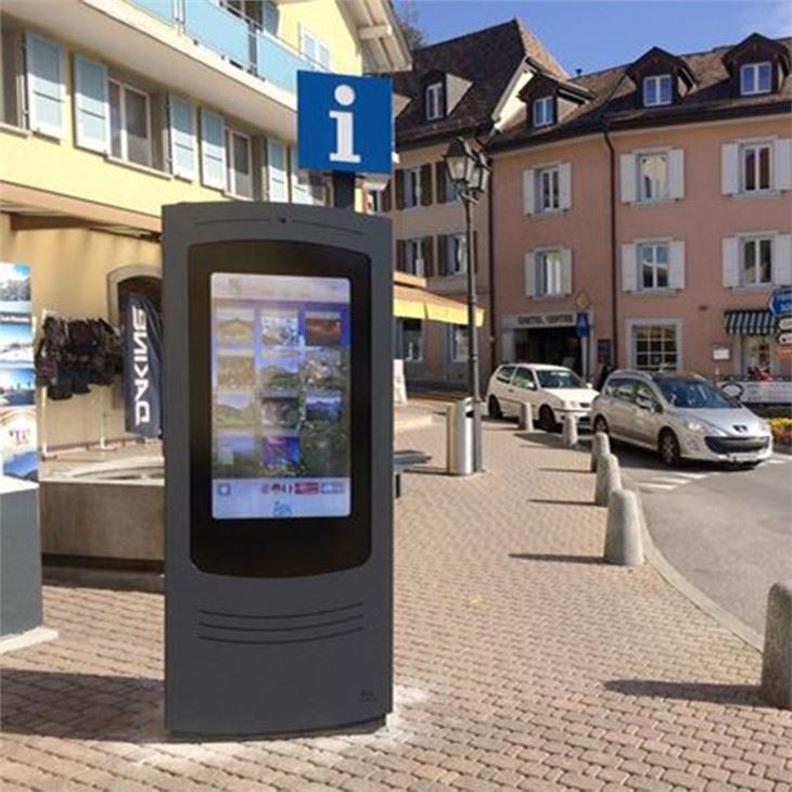 Public Screen 55